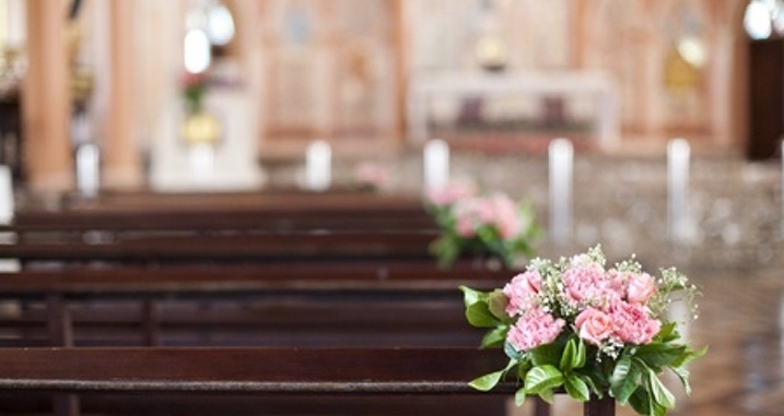 wedding church flowers